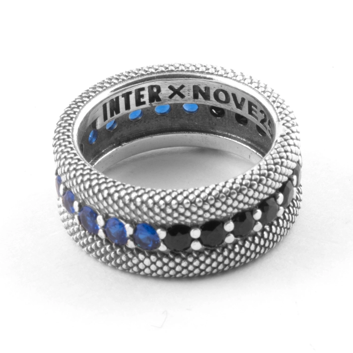 INTER X NOVE25 ANELLO FASCIA SQUAMATA CON BRILLANTI